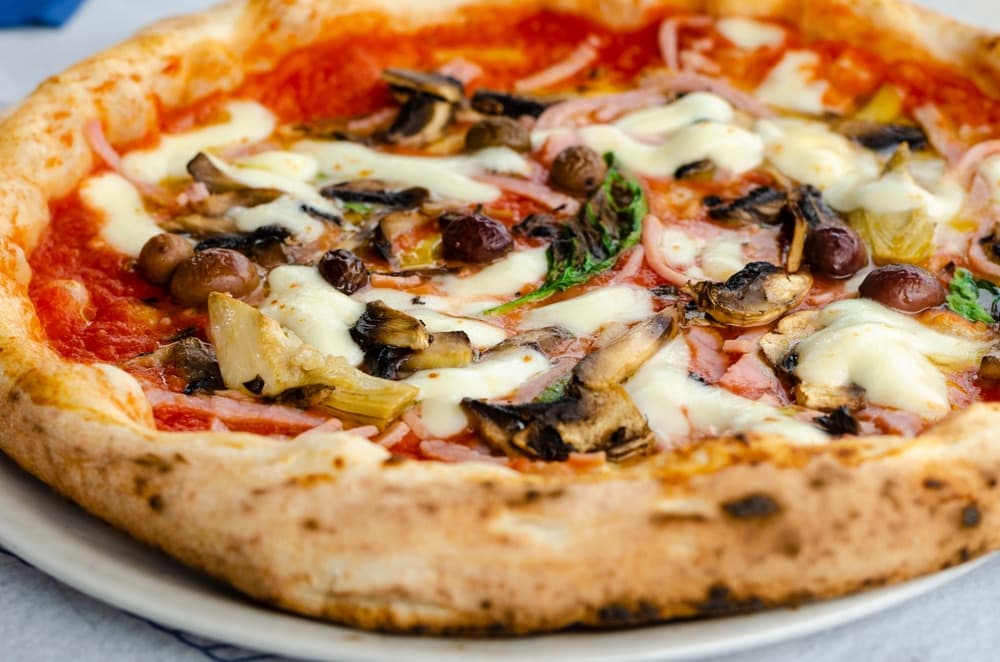 Pizza capricciosa