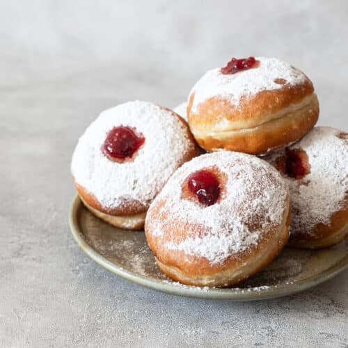 Beignets fourrés à la confiture