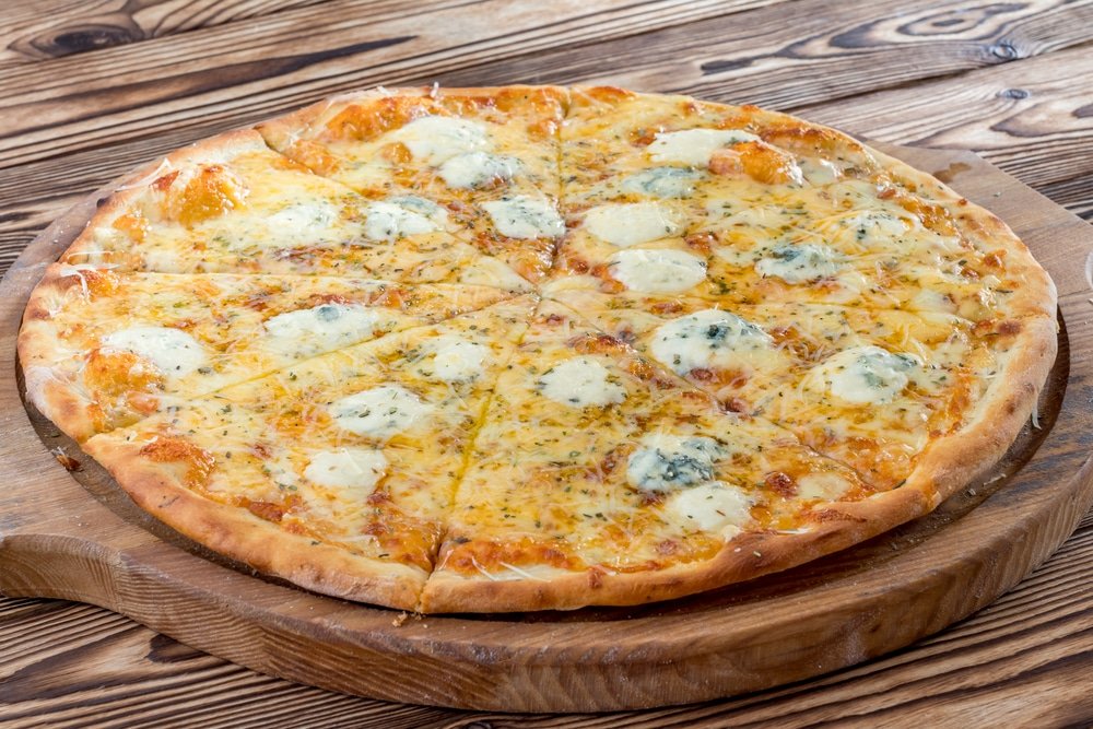 Pizza quattro formaggi