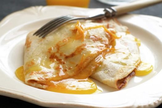 Crepes,With,Honey,Or,Sirup,And,Orange,,Selective,Focus